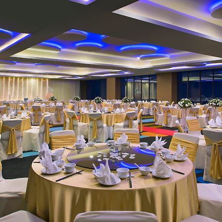 Mercure Penang Beach Tanjung Bungah  Esterno foto