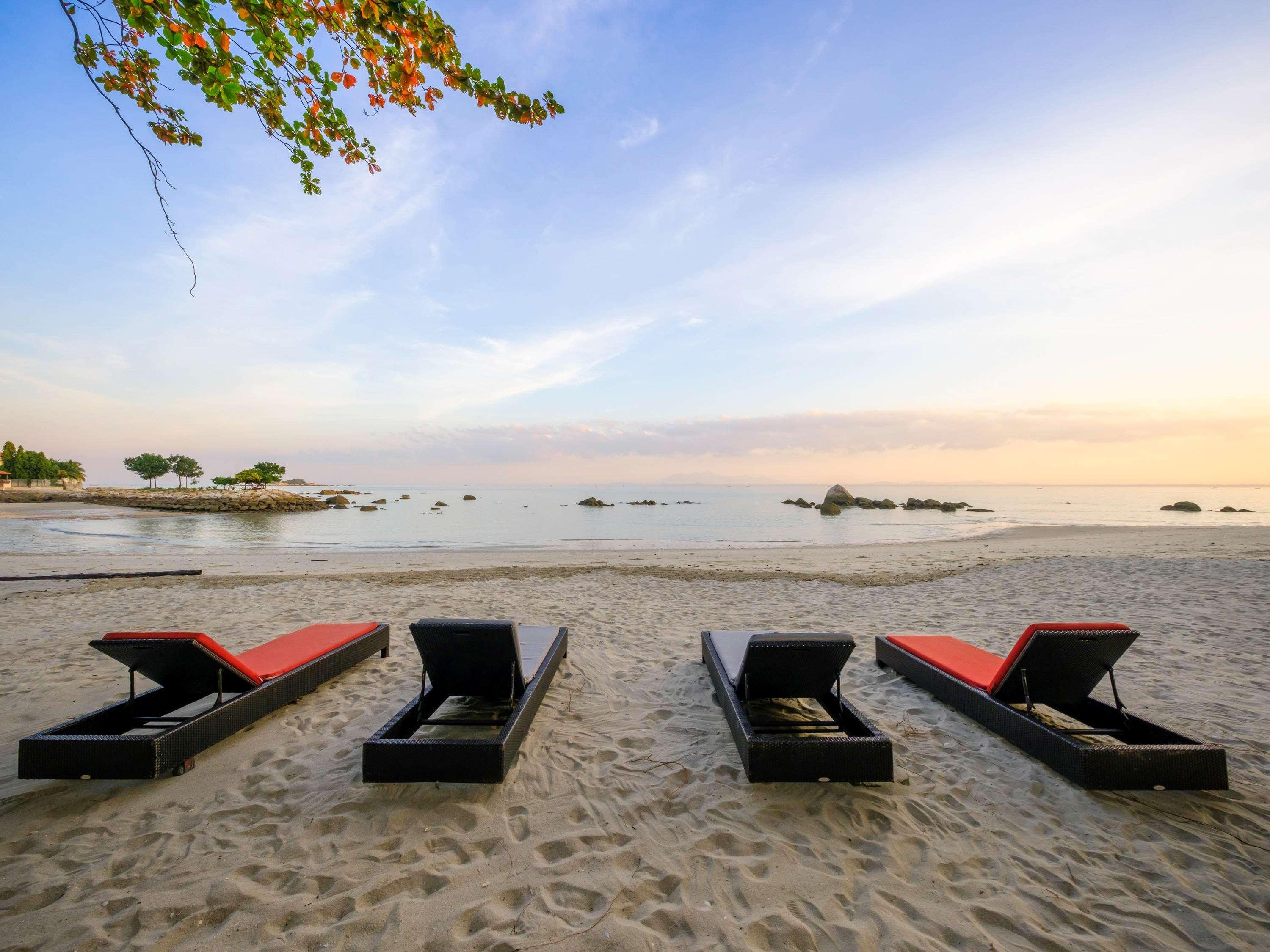 Mercure Penang Beach Tanjung Bungah  Esterno foto