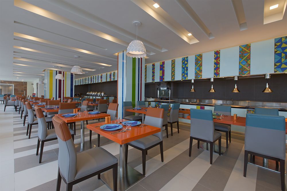 Mercure Penang Beach Tanjung Bungah  Esterno foto