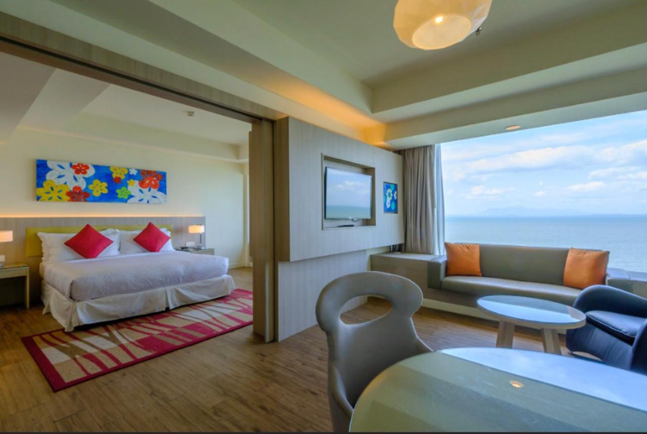 Mercure Penang Beach Tanjung Bungah  Esterno foto